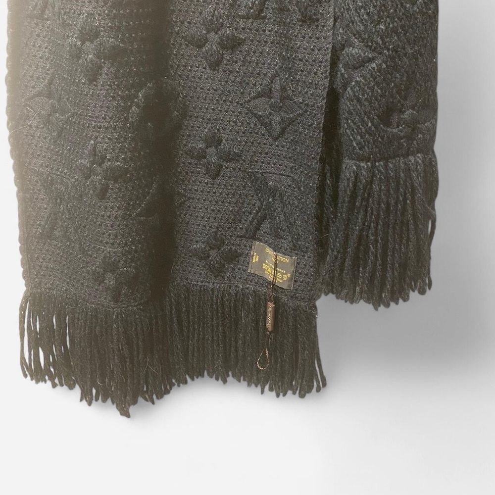 Black Louis Vuitton Scarf